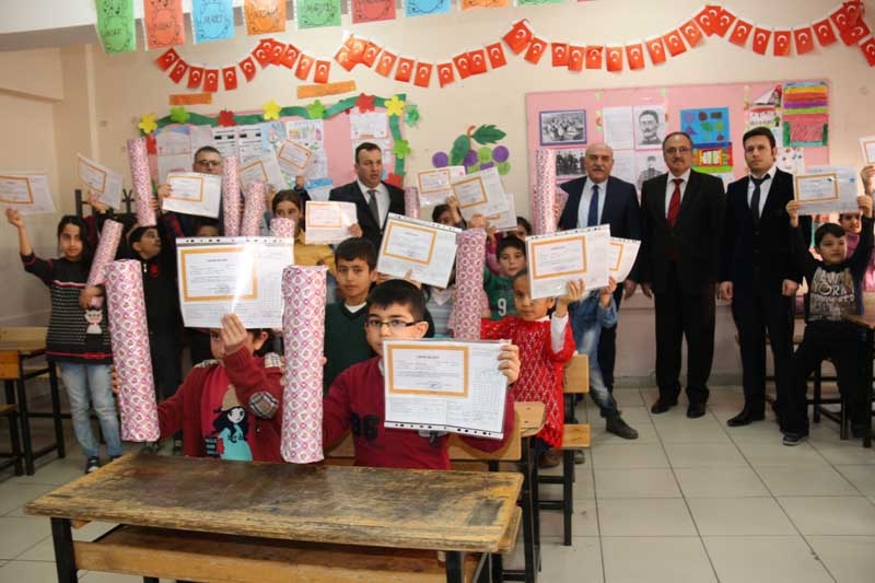 Şırnak’ta 160 bin öğrenci karne aldı Şırnak’ta 160 bin öğrenci karne aldı